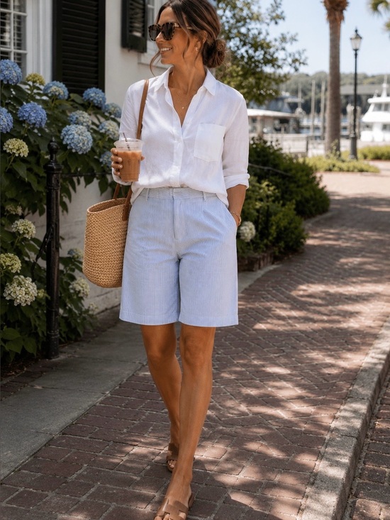 GAP Pants - Gap Seersucker Bermuda Shorts Women’s Size 8 Coastal Prep